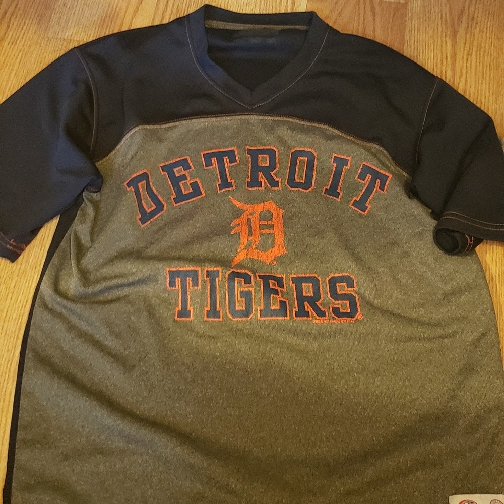 Detriot tigers dry fit shirt